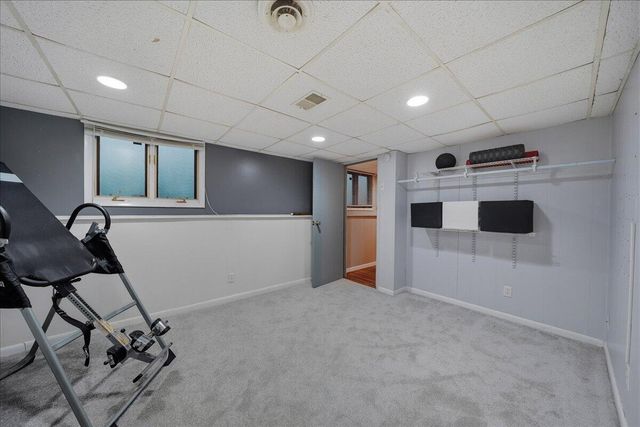 25 S Cherrywood Lane, Valparaiso, IN 46385