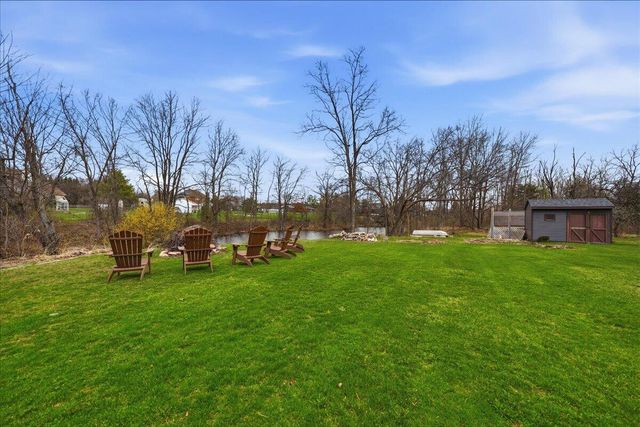 25 S Cherrywood Lane, Valparaiso, IN 46385