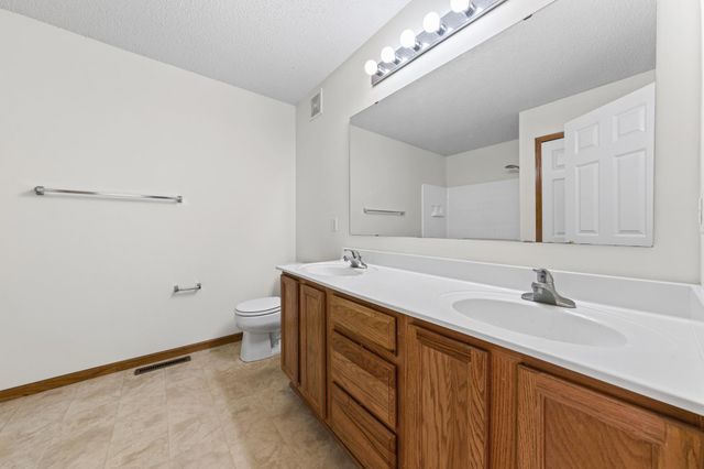 17868 96th Avenue N, Maple Grove, MN 55311