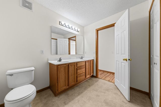 17868 96th Avenue N, Maple Grove, MN 55311