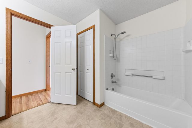 17868 96th Avenue N, Maple Grove, MN 55311