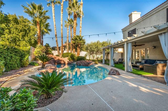 3225 Shoreline Drive, Las Vegas, NV 89117