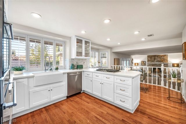 3225 Shoreline Drive, Las Vegas, NV 89117