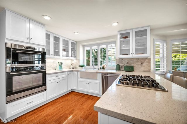 3225 Shoreline Drive, Las Vegas, NV 89117