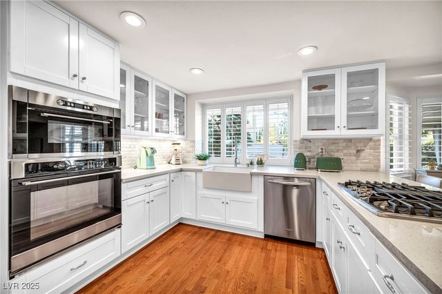 3225 Shoreline Drive, Las Vegas, NV 89117