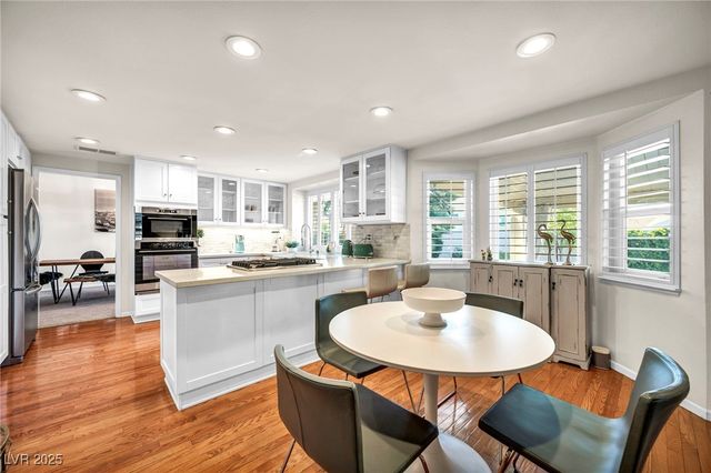 3225 Shoreline Drive, Las Vegas, NV 89117