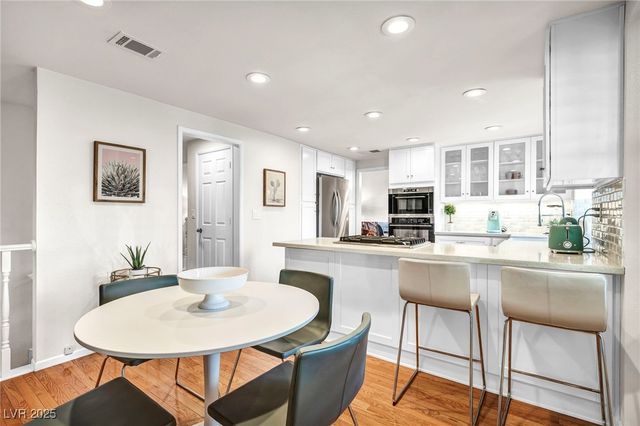 3225 Shoreline Drive, Las Vegas, NV 89117