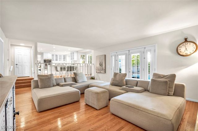 3225 Shoreline Drive, Las Vegas, NV 89117