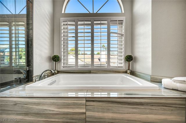 3225 Shoreline Drive, Las Vegas, NV 89117