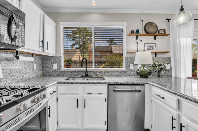 9415 Towerstone Drive, Spring, TX 77379