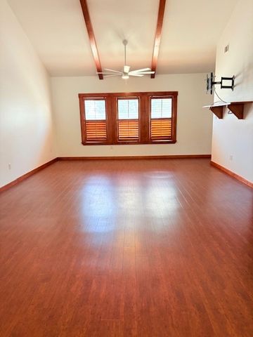 300 Westminster, Kerrville, TX 78028