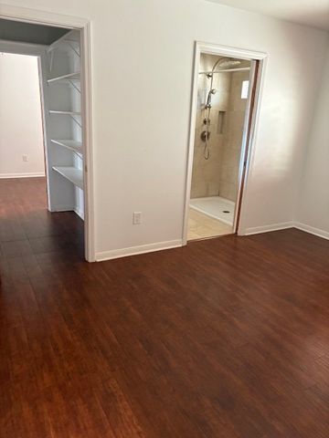 300 Westminster, Kerrville, TX 78028