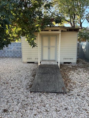 300 Westminster, Kerrville, TX 78028