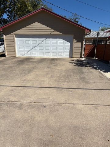 300 Westminster, Kerrville, TX 78028