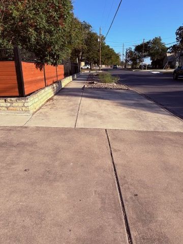 300 Westminster, Kerrville, TX 78028