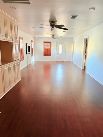 300 Westminster, Kerrville, TX 78028