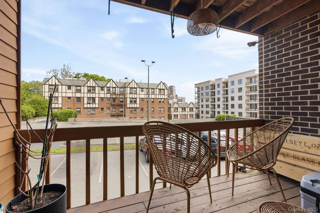 15 Greenridge Avenue 3, White Plains, NY 10605