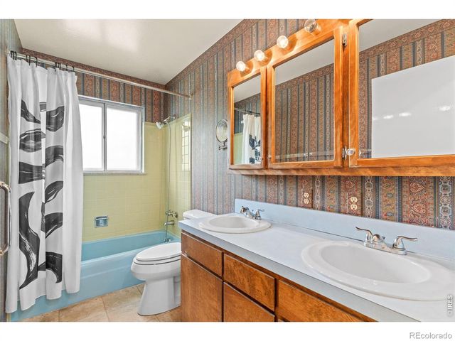 1843 24th Ave Ct, Greeley, CO 80634