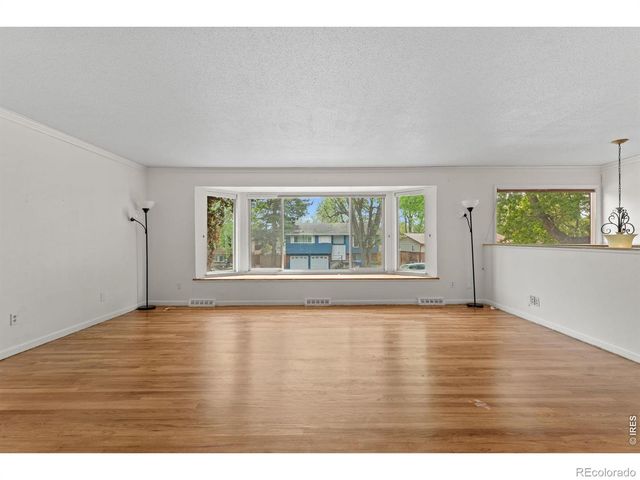 1843 24th Ave Ct, Greeley, CO 80634