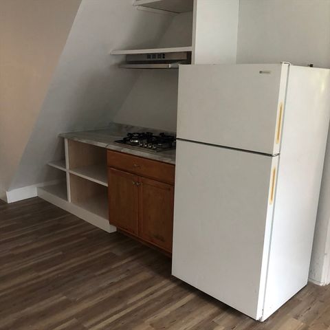 9 Top Street 3, Clinton, MA 01510