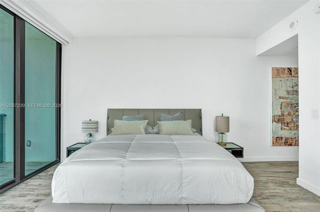 650 NE 32nd St 1001, Miami, FL 33137