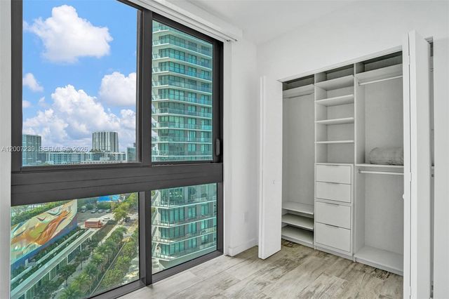 650 NE 32nd St 1001, Miami, FL 33137