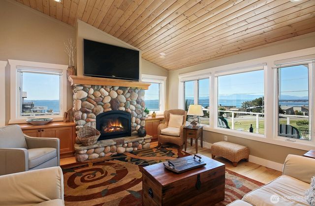 4963 Magellan Drive, Freeland, WA 98249