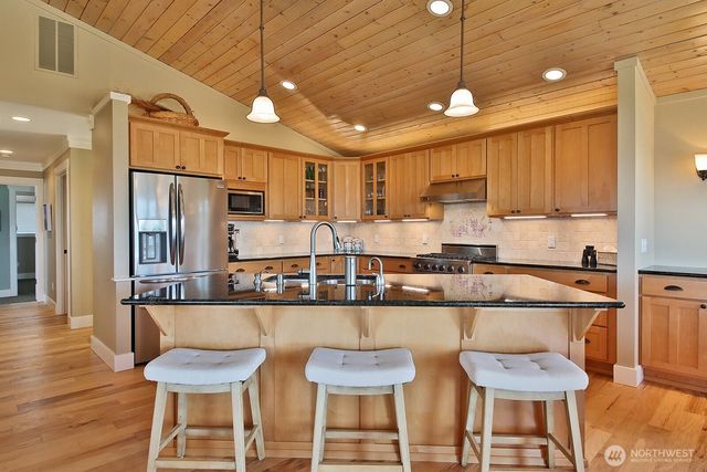 4963 Magellan Drive, Freeland, WA 98249