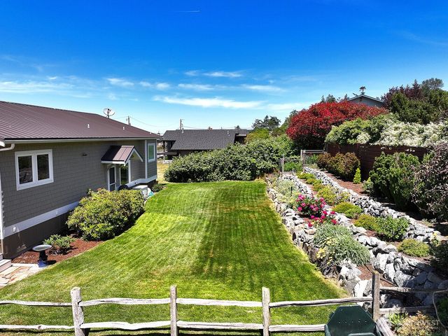 4963 Magellan Drive, Freeland, WA 98249