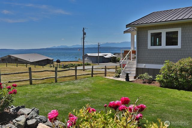 4963 Magellan Drive, Freeland, WA 98249