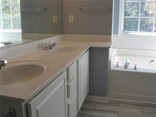 1158 Olde Hinge Way, Snellville, GA 30078