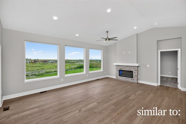 8214 Buckley Court, Johnston, IA 50131