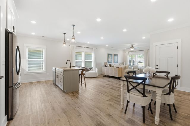 43 Country Cove Drive, Rossville, GA 30741