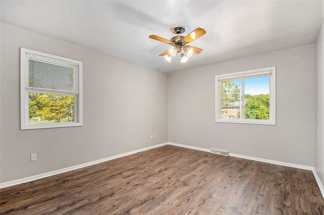 3920 Camelot Drive SE 3922, Grand Rapids, MI 49546