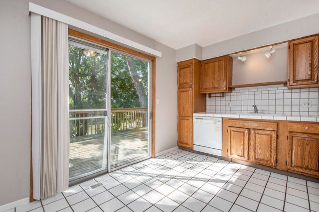 3920 Camelot Drive SE 3922, Grand Rapids, MI 49546