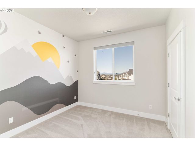 12165 Nw HILLER Ln, Portland, OR 97229