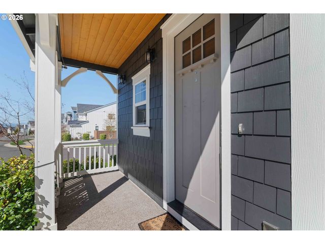 12165 Nw HILLER Ln, Portland, OR 97229