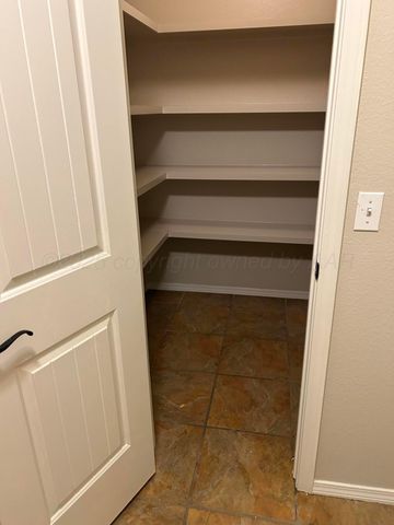 8010 MANOR HAVEN Court, Amarillo, TX 79119