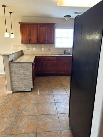 8010 MANOR HAVEN Court, Amarillo, TX 79119