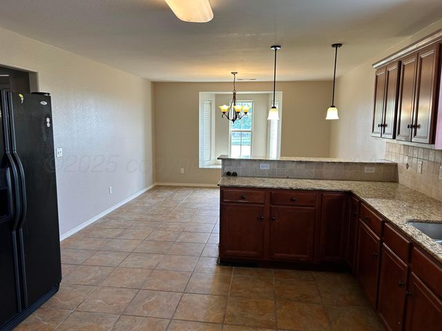 8010 MANOR HAVEN Court, Amarillo, TX 79119