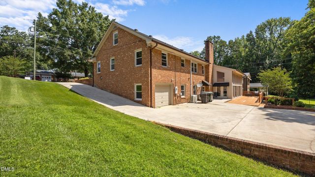 1926 Downing Drive, Burlington, NC 27215