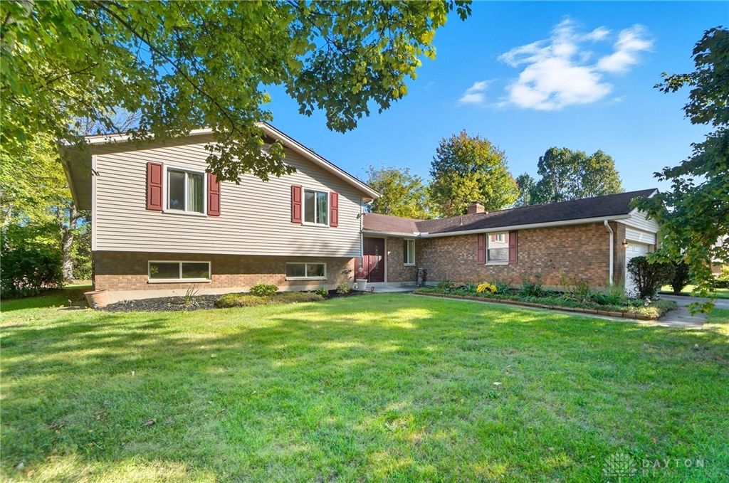 8370 Paragon Road, Dayton, OH 45458