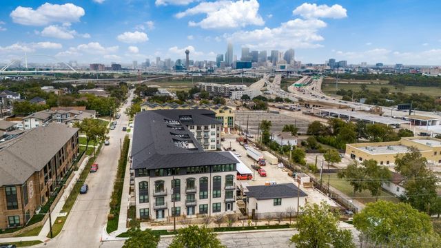 512 N Ewing Avenue 302, Dallas, TX 75203