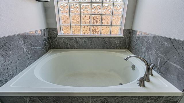 8925 SOUTHBAY DRIVE, Tampa, FL 33615