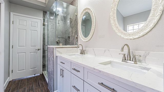 8925 SOUTHBAY DRIVE, Tampa, FL 33615