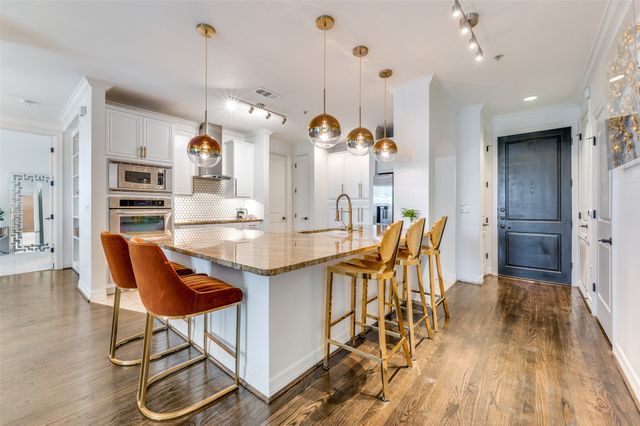 8616 Turtle Creek Boulevard 311, Dallas, TX 75225