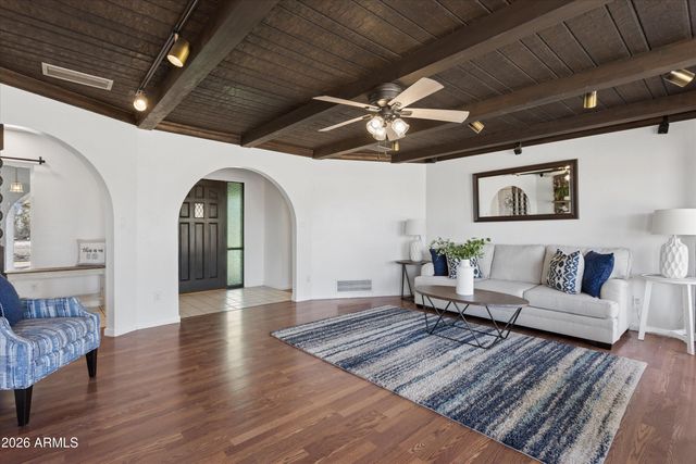 34834 N 3rd Avenue, Phoenix, AZ 85086