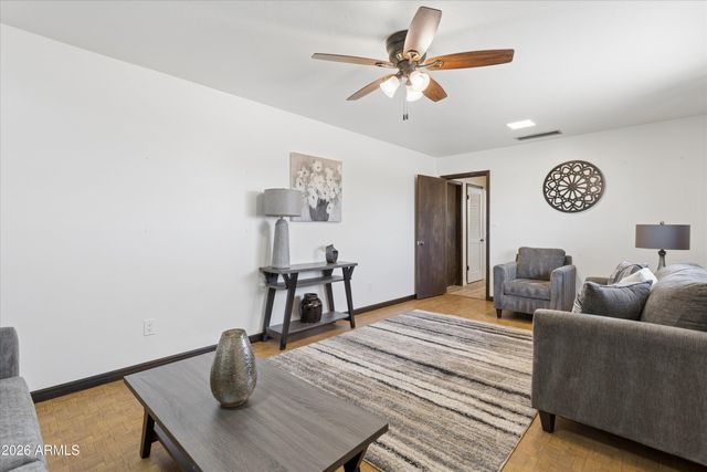 34834 N 3rd Avenue, Phoenix, AZ 85086