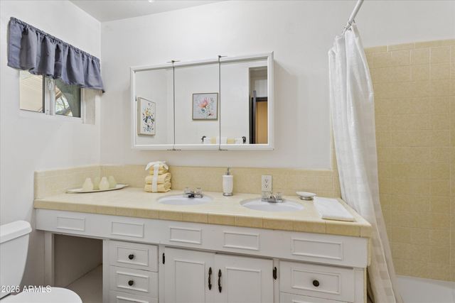 34834 N 3rd Avenue, Phoenix, AZ 85086