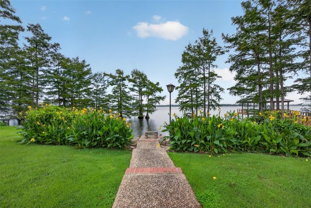 5511 Flagstone Drive, Shreveport, LA 71119